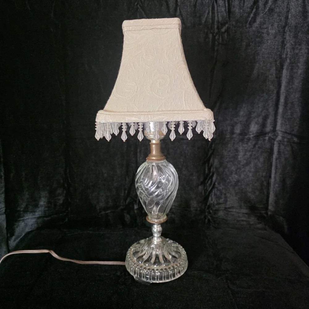 VTG Swirl Glass Table Budoir Lamp With Brass Accent & Beaded Ivory Shade - Small